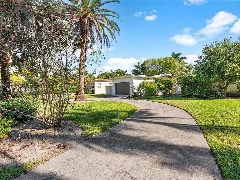 201 Golden Beach Dr — Photo 5