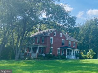 341-341 Laudermilch Rd, Hershey, PA 17033