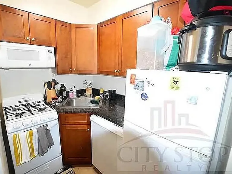 308 W 73rd St #2-B — Photo 6