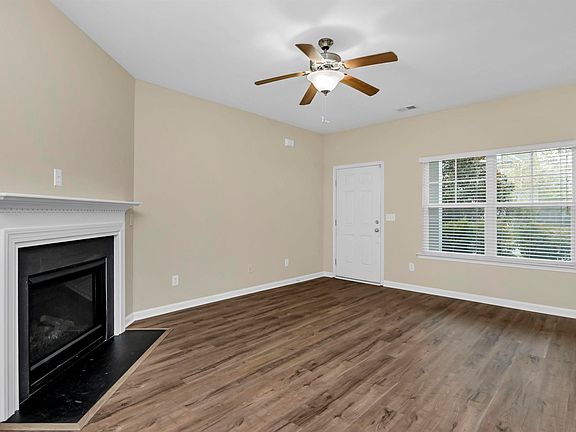 4th image of 421 Laurel Leaf Dr