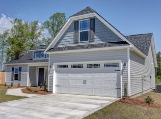 1240 Watts Lndg, Hampstead, NC 28443