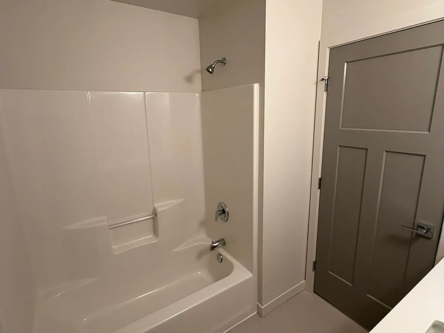 2 bed, 2.5 bath, 1488 sqft, $3,295 — Photo 3