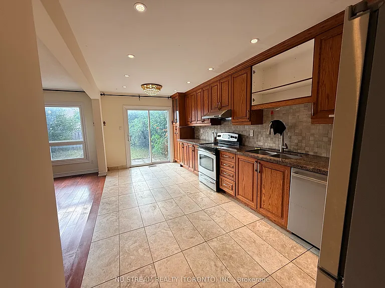 William Honey Cres — Photo 2