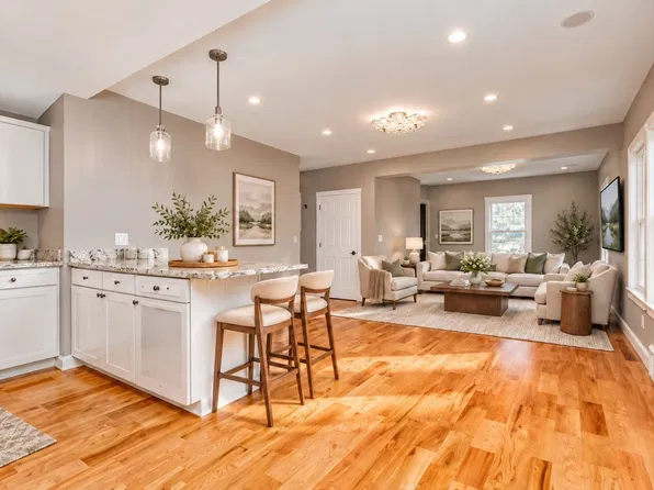 161 11th St, Leominster, MA 01453
