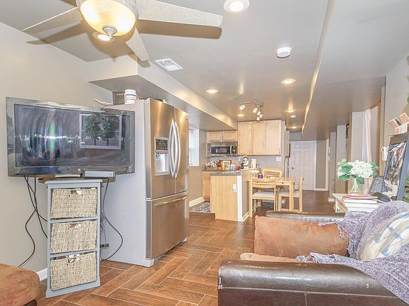 2nd image of 2516 W Palmer St #4