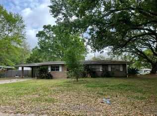 2108 Meadowbrook St, Pascagoula, MS 39567