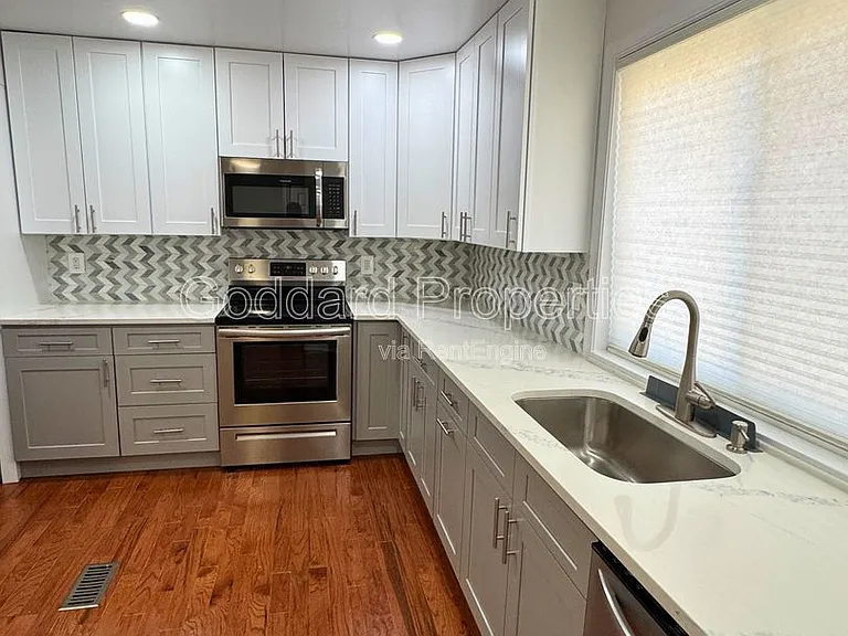 7193 Talisman Ln — Photo 3