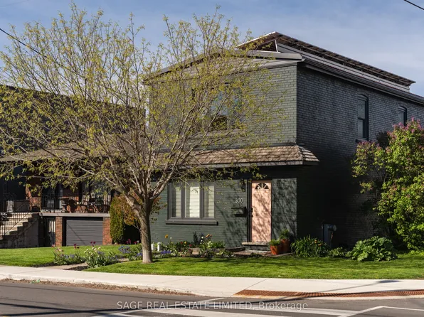 300 Westlake Ave, Toronto, ON M4C 4T6