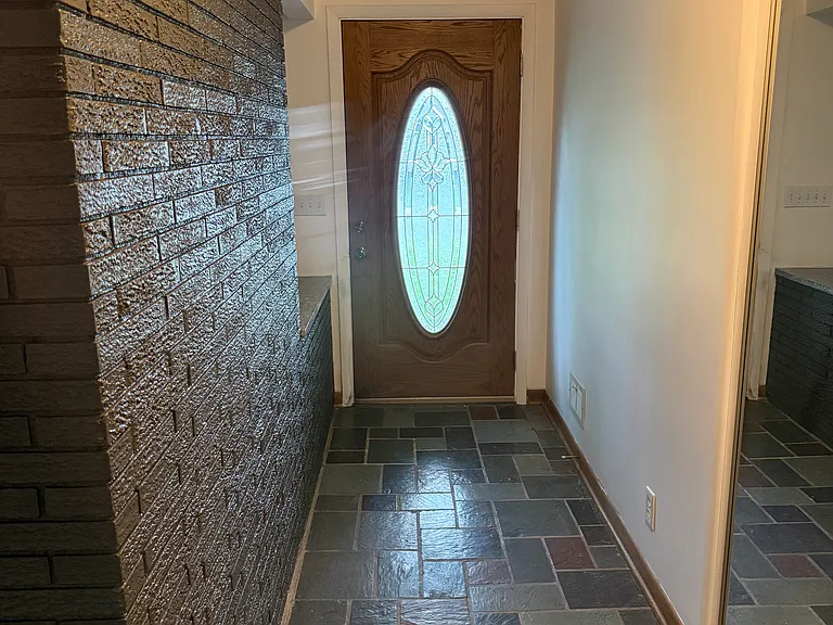 2709 Schaaf Dr — Photo 2
