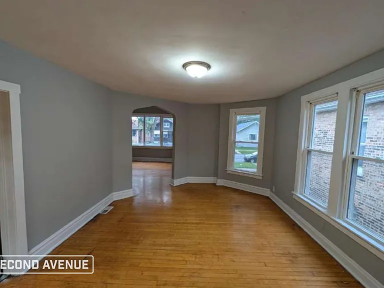 8512 S Aberdeen St — Photo 2