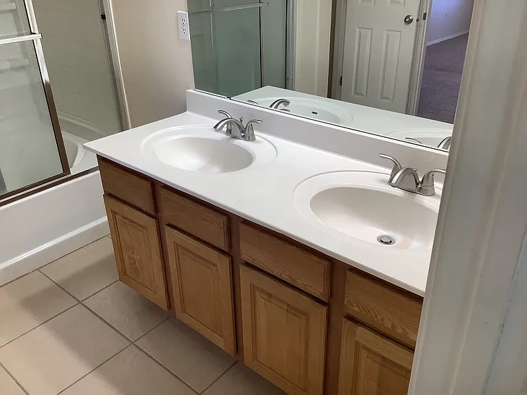 5726 Quay Dr NE — Photo 8