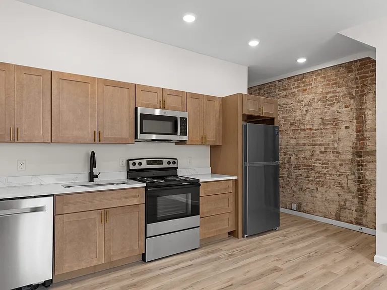 3253 Nebraska Ave #1 — Photo 4