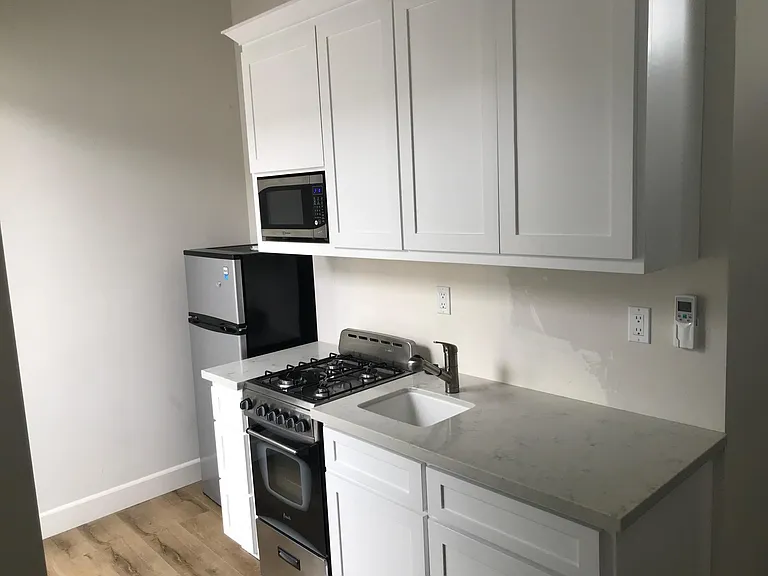 3432 Harding St — Photo 4