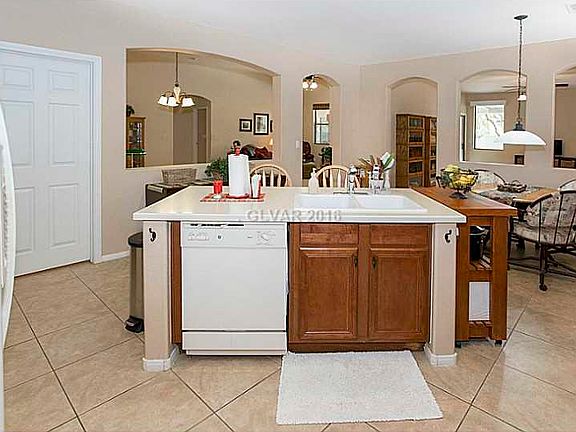 3rd image of 5925 Casa Coronado Ave
