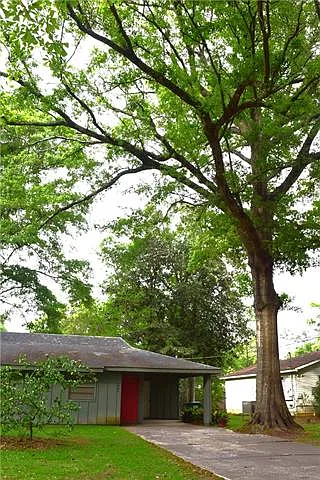 508 E 2nd Ave — Photo 2