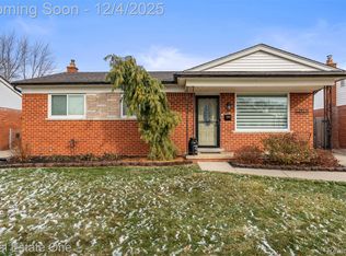 22921 Avon St, Saint Clair Shores, MI 48082
