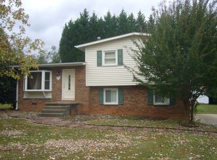 2508 Lane Rd, Greensboro, NC 27408