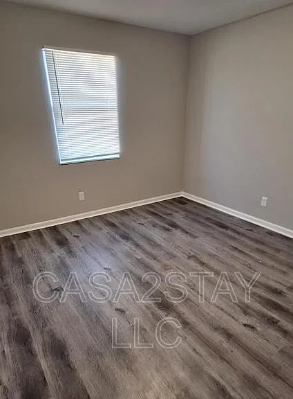 670 Knox Blvd #28 — Photo 6