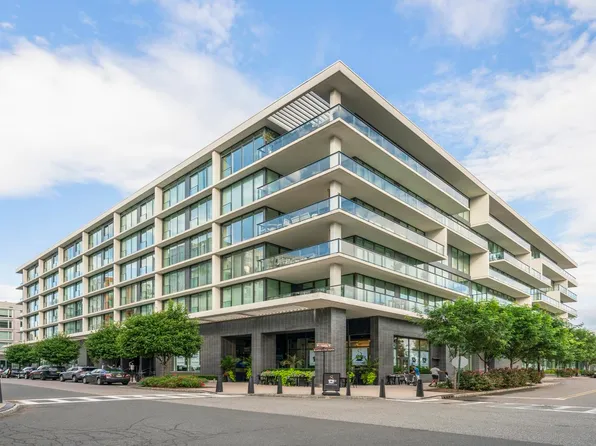 1200 Avenue At Port Imperial image 1 of 24