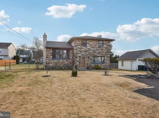 2614 Old Welsh Rd, Willow Grove, PA 19090