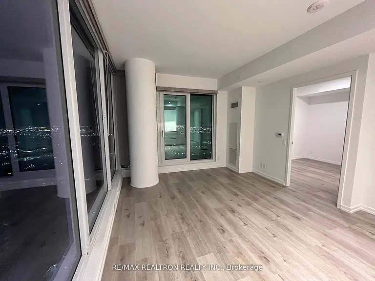 1000 Portage Pkwy #5005 — Photo 4
