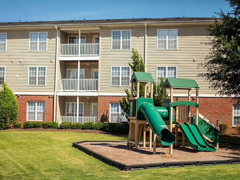 Ashton Park Apartments — Photo 10
