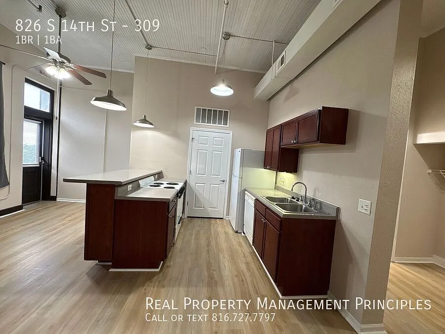 Newly remodeled 1 Bedroom at Everette Apartments! Deposit Free with Obligo! — Photo 2