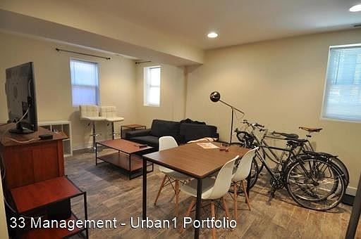 2nd image of 1636-42 N North Park Ave #1642-G