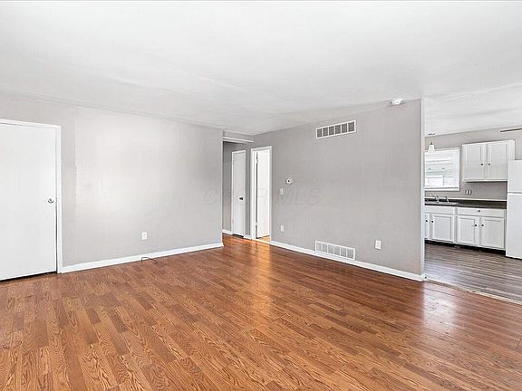 4th image of 663 E 2nd Ave