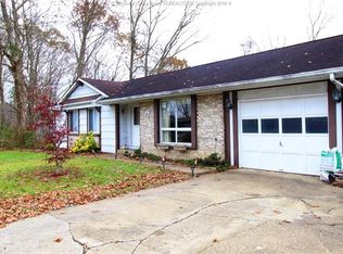 2922 Shadyside Rd, Saint Albans, WV 25177