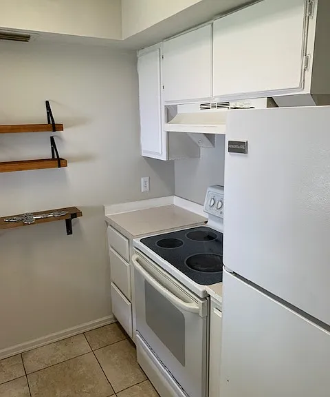 1960 Union St #5 — Photo 4