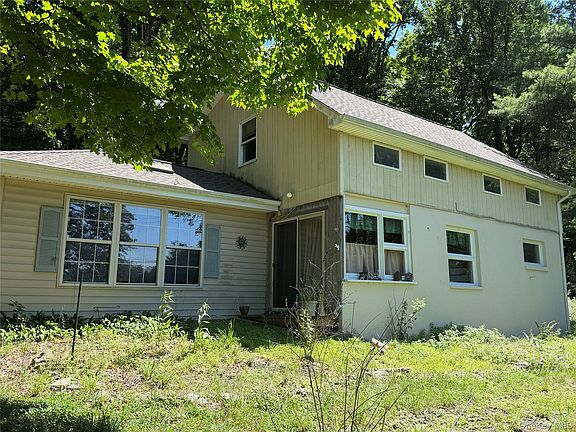 2nd image of 34 Upper Hillman Road