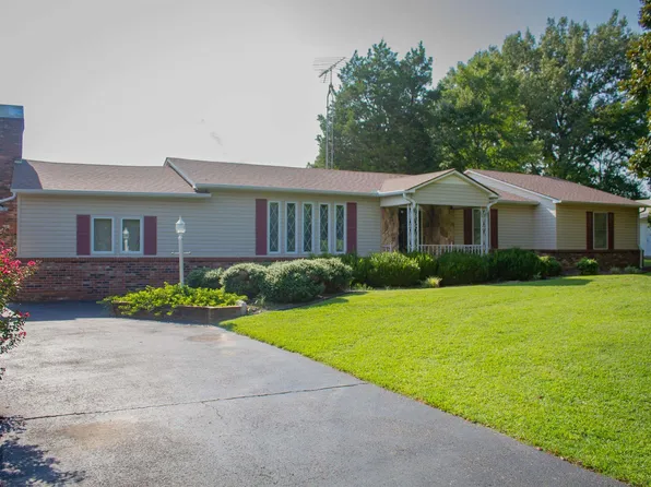 1190 Cypress Creek Rd, Martin, TN 38237