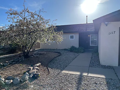 1117 Georgene Dr NE Photo 1