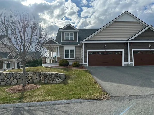 34 Fox Hill Ln #34, Dracut, MA 01826