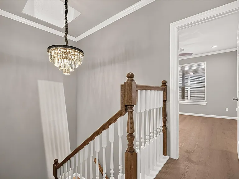 1513 Roy St — Photo 26