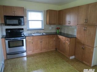 1202 4th St, West Babylon, NY 11704