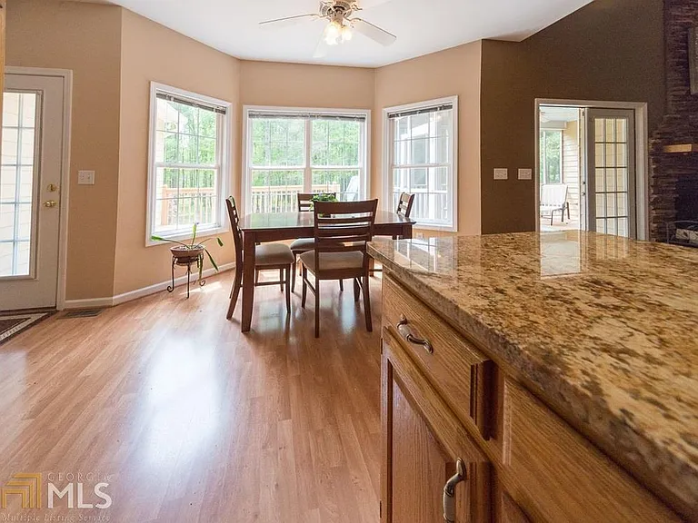1525 New Hope Rd — Photo 12