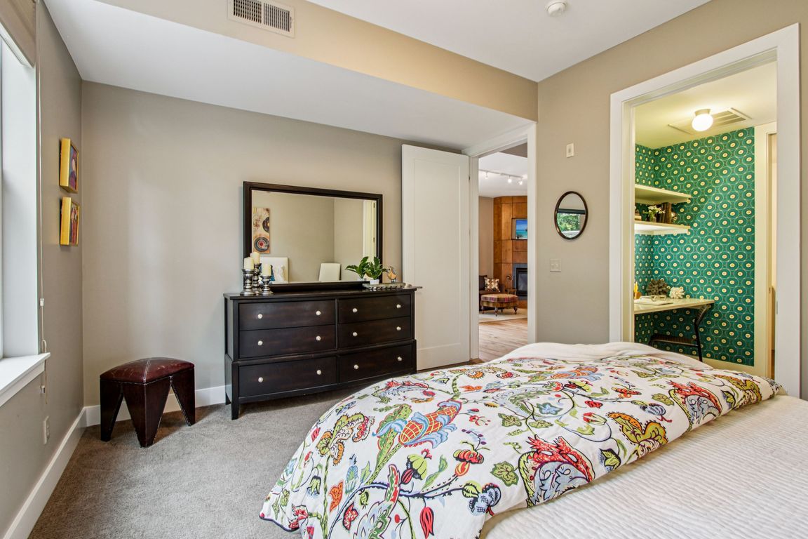 S Lafayette St-1806-019.jpg