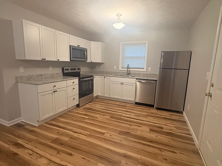 117 E Kentucky Ave — Photo 4