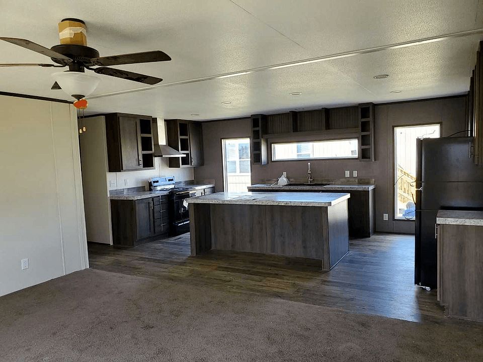 2nd image of 289 Silver Peak Dr #421