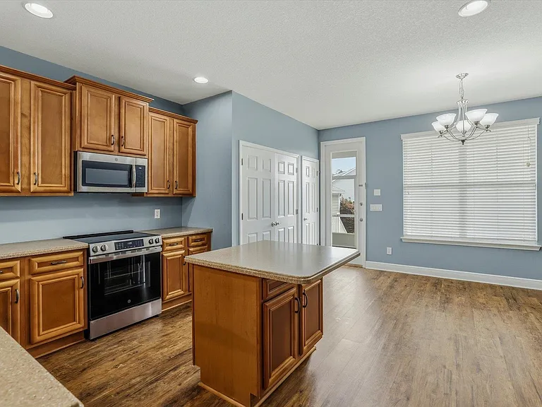3105 Mist Flower Rd — Photo 10