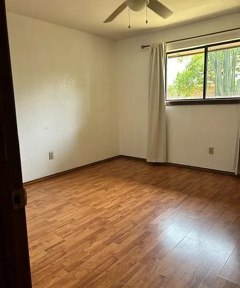 101 E Wisteria Ave — Photo 9