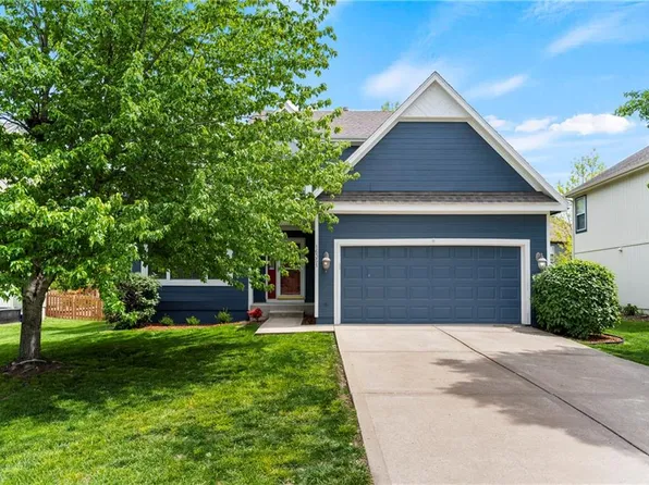 16351 S Avalon St, Olathe, KS 66062