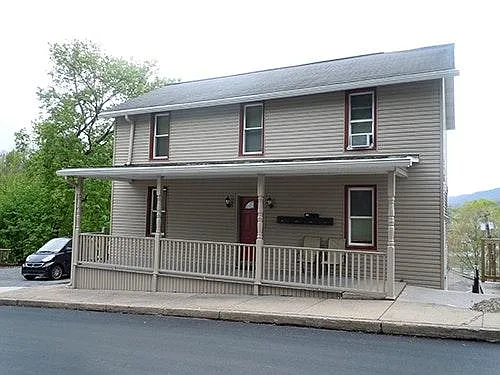 395 Pine St Photo 1