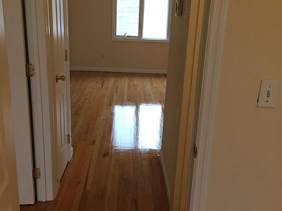 3rd image of 101 Reon Ave #2