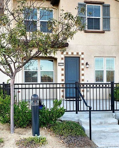 1st image of 40235 Calle Real