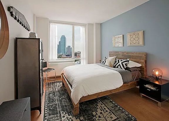 3rd image of 511 47th Ave APT 7M