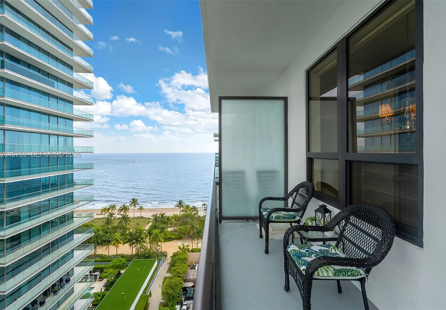 The Plaza Of Bal Harbour — Photo 1