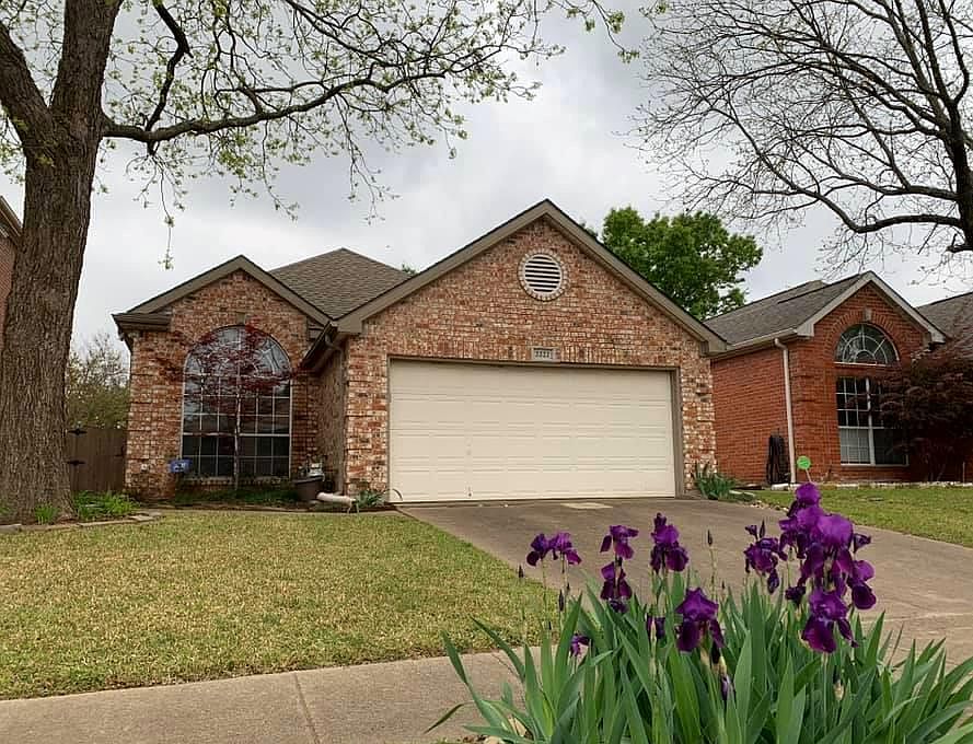 1st image of 2222 Jasmine Ln